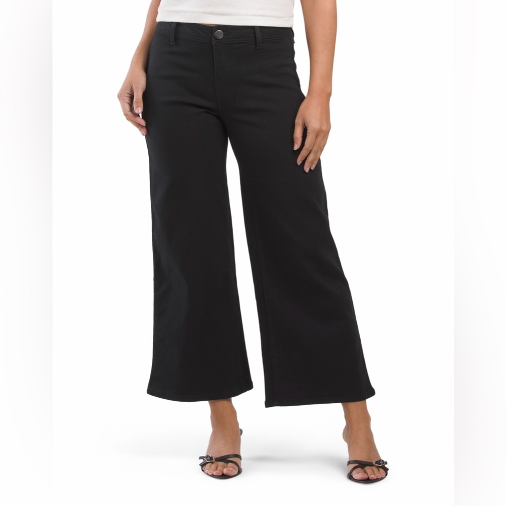 New! 1822 Black Wide-Leg Crop Jeans